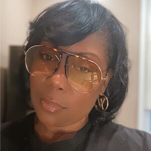 Meet your Posher, Marsha